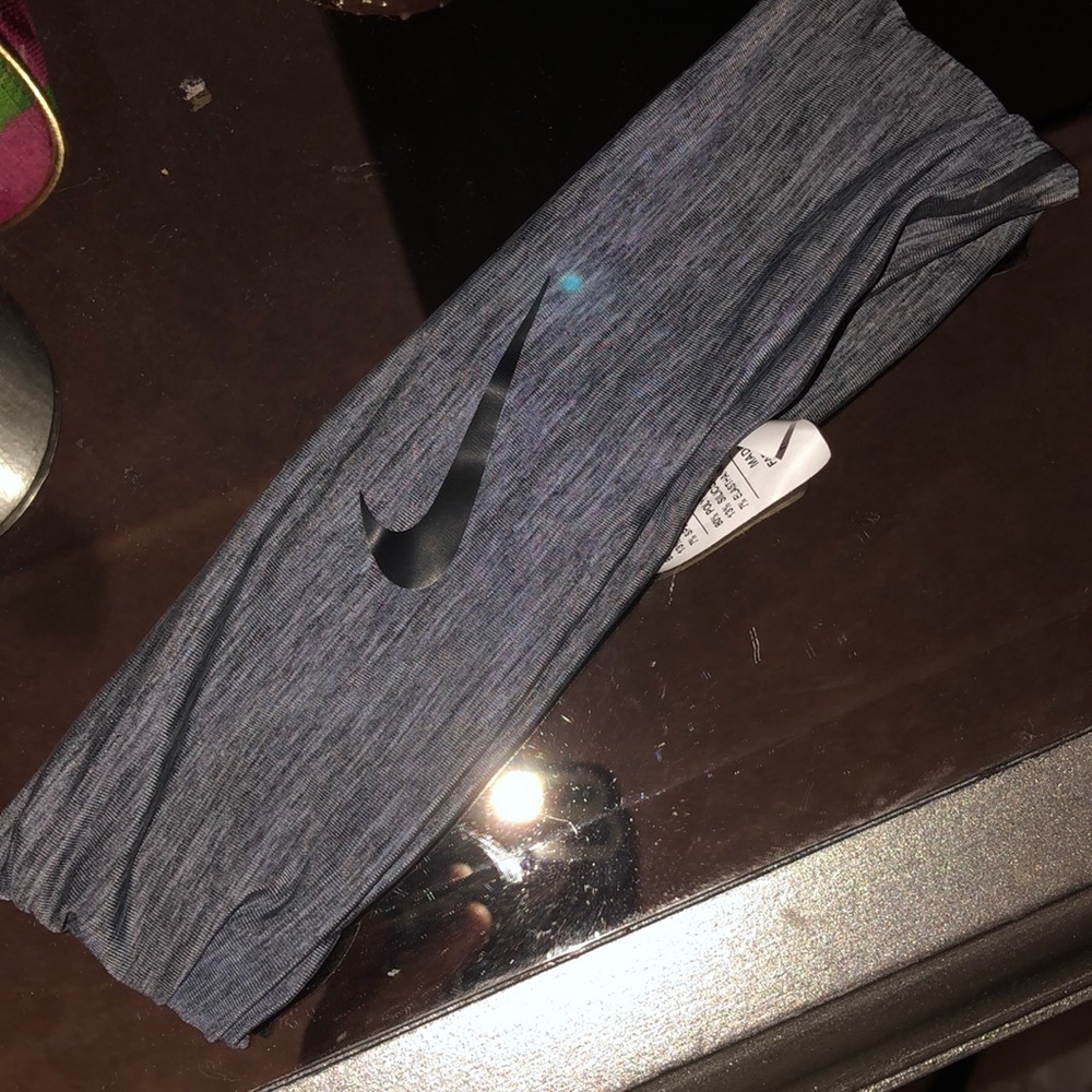 Nike headband